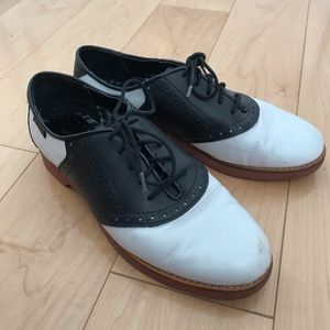G.H. Bass & Co black and white saddle shoes